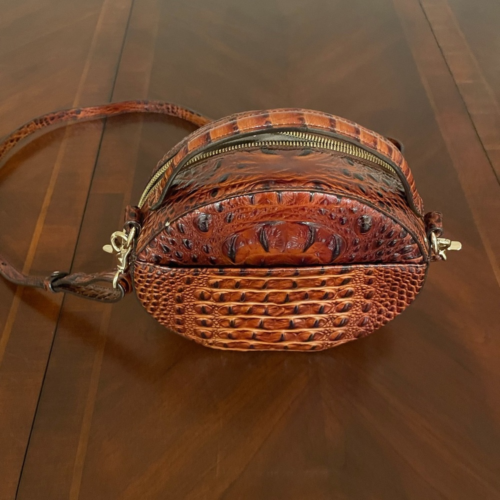 Like new Brahmin cross body. Smoke free